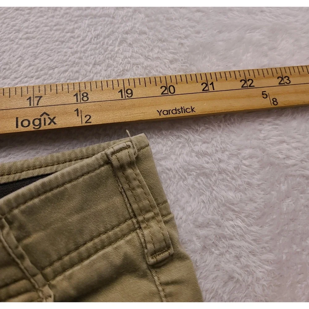 Lee X-Treme Comfort Men's Khaki Chino Pants Tan Straight Leg 39x30 Cotton blend